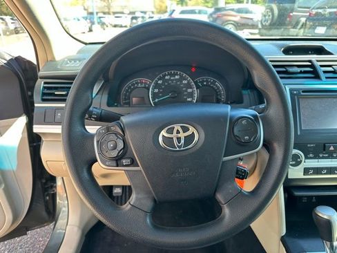 Used 2013 Toyota Camry LE FWD image 15