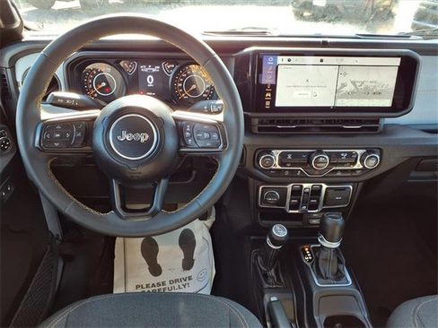 Certified 2024 Jeep Gladiator Sport image 12
