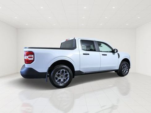 Certified 2025 Ford Maverick XLT w/ Equipment Group 302A AWD/4WD image 6