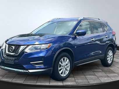 Used 2017 Nissan Rogue SV w/ SV Premium Package