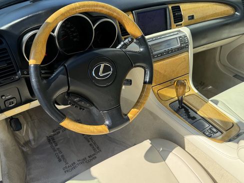 Used 2004 Lexus SC 430 Convertible RWD image 7