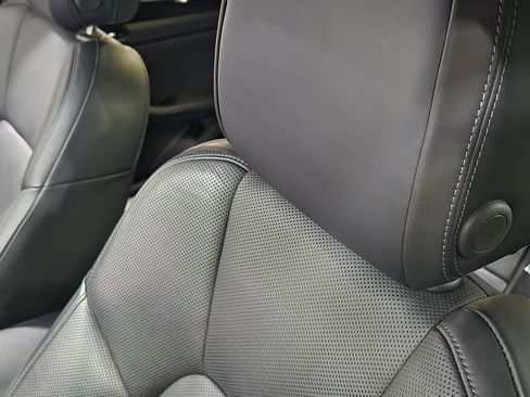 Used 2023 Porsche Macan S image 32