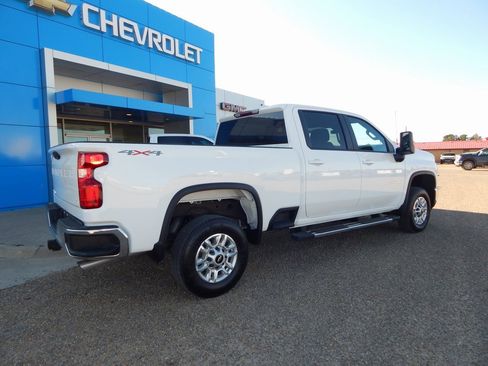 Used 2025 Chevrolet Silverado 2500 LT w/ Convenience Package image 3