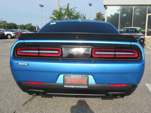 Used 2023 Dodge Challenger SRT Hellcat w/ Driver Convenience Group RWD image 6