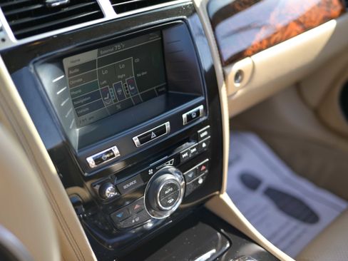 Used 2012 Jaguar XK Convertible image 14