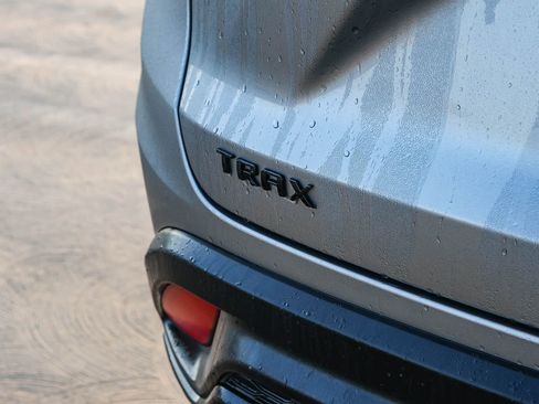 Used 2025 Chevrolet Trax RS image 13