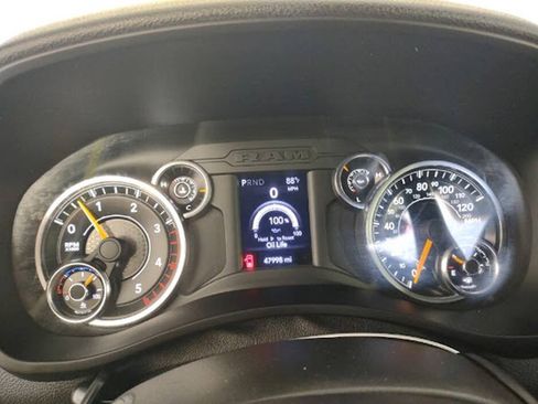 Used 2022 RAM 2500 Tradesman w/ Chrome Appearance Group AWD/4WD image 14