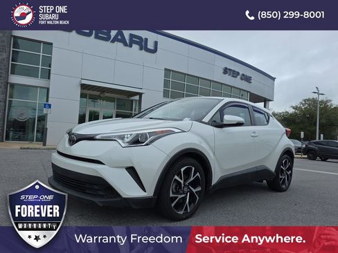 Used 2018 Toyota C-HR XLE image 1