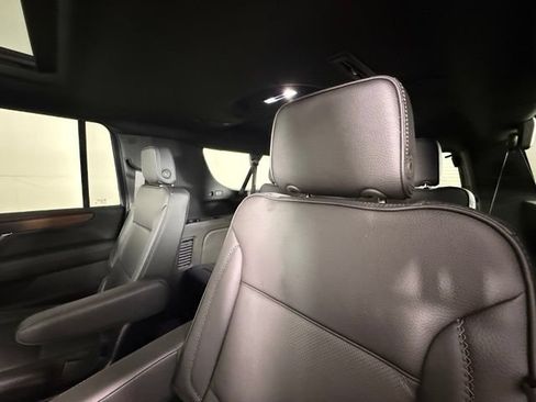 Used 2026 GMC Yukon XL Denali w/ Sun & Power Step Package AWD/4WD image 31