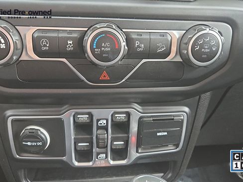 Certified 2018 Jeep Wrangler Unlimited Sport S AWD/4WD image 25