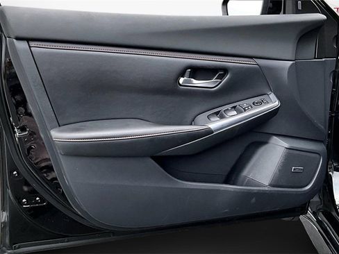 Used 2022 Nissan Sentra SR w/ Trunk Package image 18