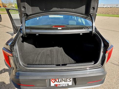 Used 2025 Kia K4 LXS image 31