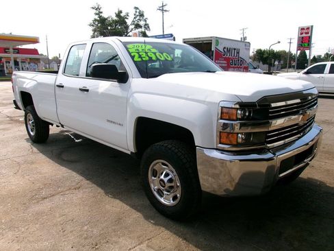Used 2017 Chevrolet Silverado 2500 W/T AWD/4WD image 7