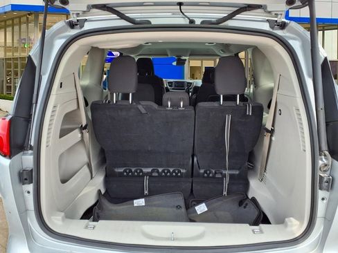 Used 2023 Chrysler Voyager LX FWD image 25