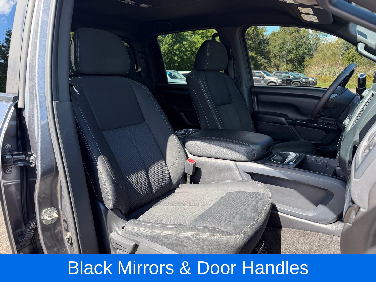 Used 2018 Nissan Titan SV w/ SV Convenience Package AWD/4WD image 38