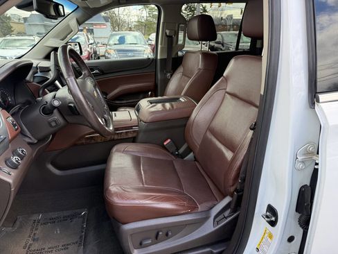 Used 2016 Chevrolet Suburban LTZ image 7