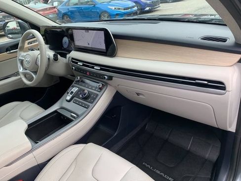 Used 2024 Hyundai Palisade Limited AWD/4WD image 11