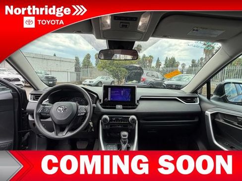 Used 2023 Toyota RAV4 LE AWD/4WD image 8