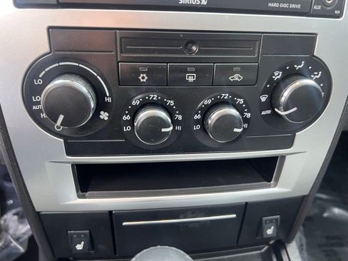 Used 2009 Dodge Charger SXT image 28