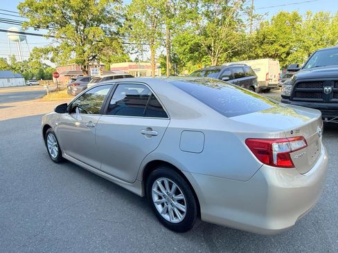 Used 2012 Toyota Camry FWD image 5