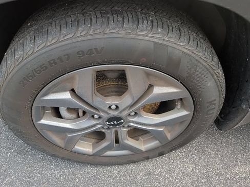 Used 2024 Kia Seltos S AWD/4WD image 4