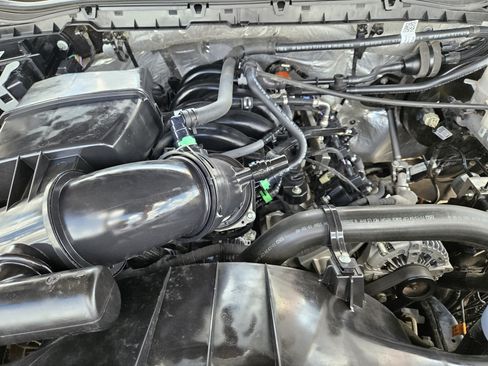 Used 2024 Ford F250 Lariat w/ Chrome Package AWD/4WD image 32