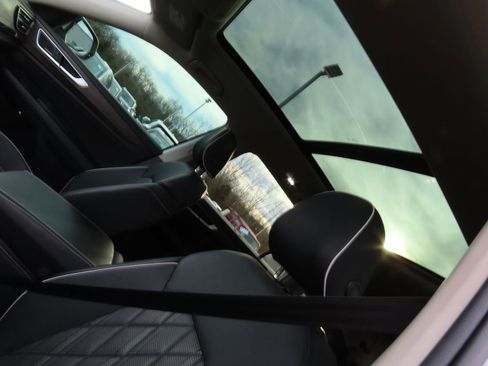 Certified 2024 Volkswagen Atlas SEL Premium R-Line image 44