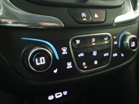 Used 2022 Chevrolet Equinox LT AWD/4WD image 19