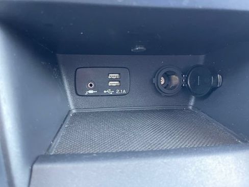 Used 2023 Subaru Forester Premium AWD/4WD image 20