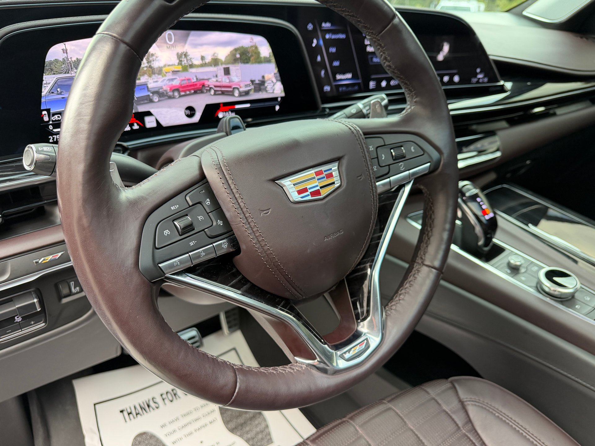 Used 2024 Cadillac Escalade ESV V w/ LPO, ONYX Package AWD/4WD image 38