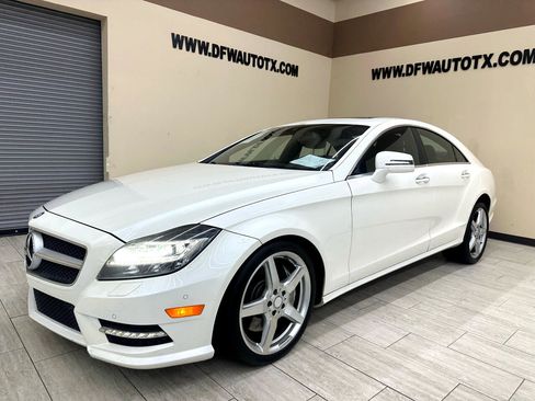 Used 2014 Mercedes-Benz CLS 550 4MATIC w/ Premium 1 Package image 2