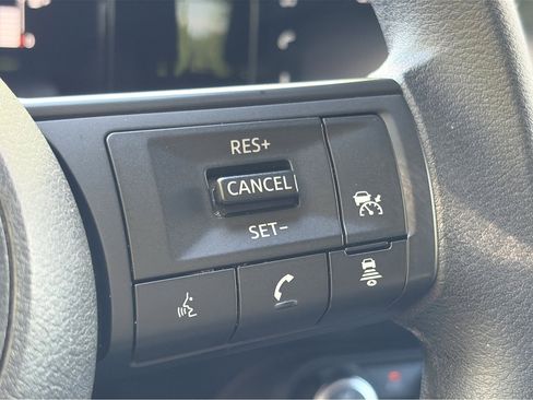 Certified 2025 Nissan Kicks SV FWD image 13