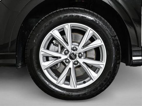 Used 2023 Audi Q3 2.0T Premium w/ Convenience Package AWD/4WD image 25