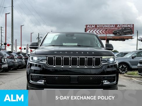 Used 2024 Jeep Wagoneer Series II w/ Flexible Seating Group RWD image 3