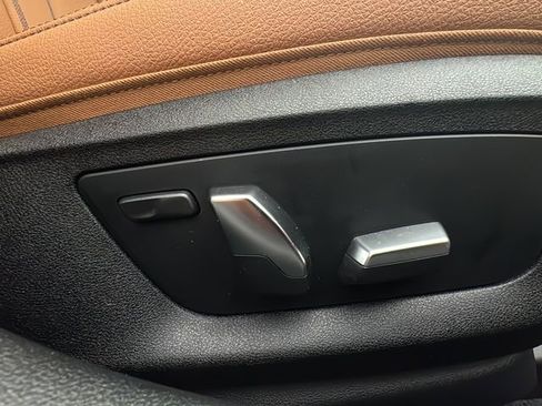 Used 2023 BMW 530i xDrive image 23