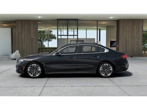 New 2026 BMW 530i w/ Premium Package image 4
