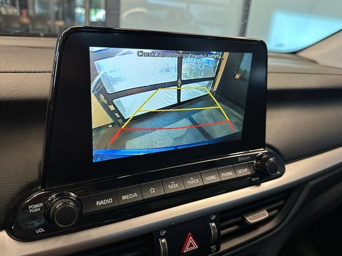 Used 2020 Kia Forte LXS FWD image 14
