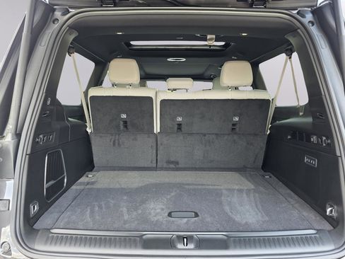 New 2026 Jeep Grand Wagoneer L 4WD w/ Premium Group I image 39