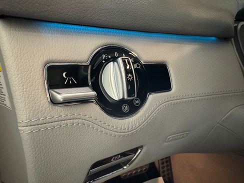 Used 2011 Mercedes-Benz CL 550 4MATIC image 35