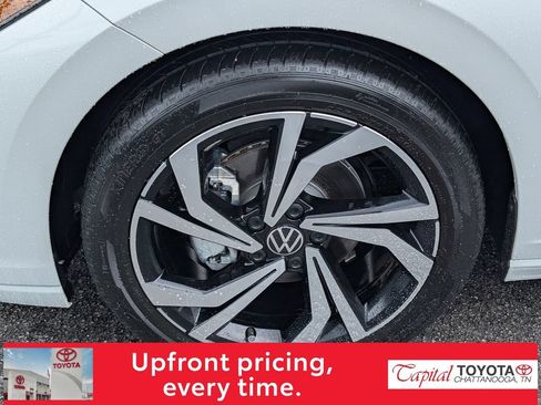 Used 2025 Volkswagen Jetta SEL FWD image 27