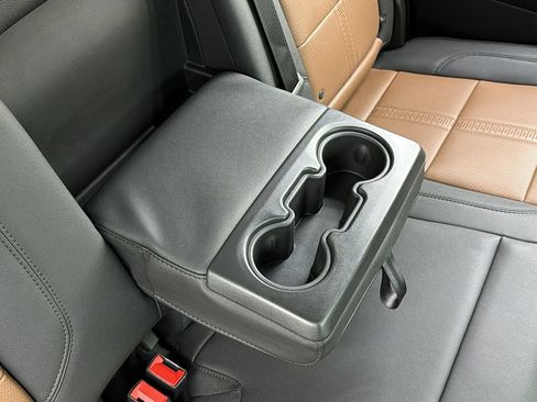 Used 2025 Chevrolet Silverado 1500 High Country AWD/4WD image 44