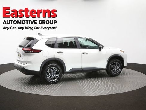 Used 2024 Nissan Rogue S AWD/4WD image 43