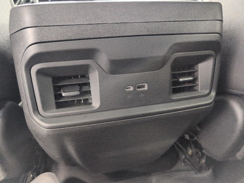 Used 2022 Chevrolet Silverado 1500 LT Trail Boss w/ LT Trail Boss Premium Package AWD/4WD image 22