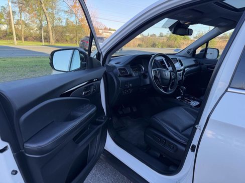 Used 2017 Honda Ridgeline RTL-E image 11