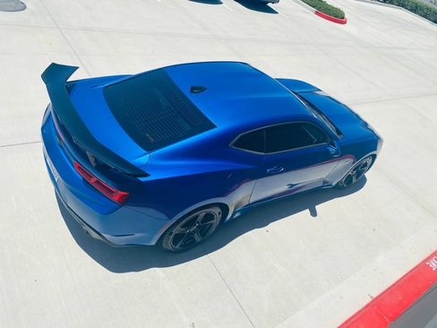 Used 2016 Chevrolet Camaro LT RWD image 12
