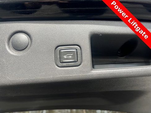 Used 2020 Chevrolet Equinox LT image 19