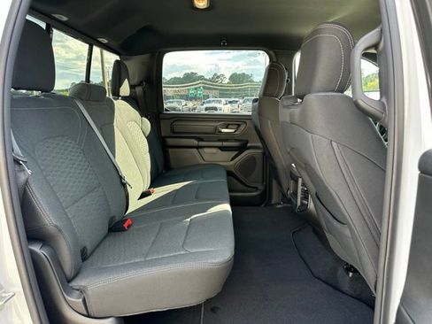 New 2026 RAM 1500 Express AWD/4WD image 39