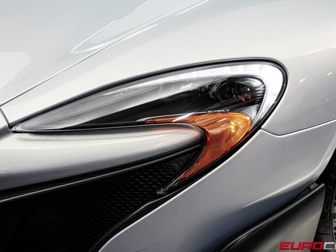 Used 2016 McLaren 675LT Spider image 14