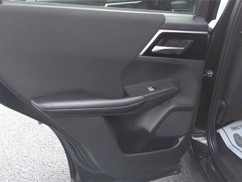 Used 2022 Mitsubishi Outlander ES image 21