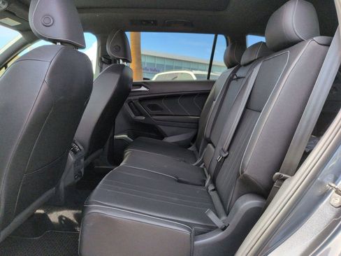 Used 2023 Volkswagen Tiguan SE R-Line image 18